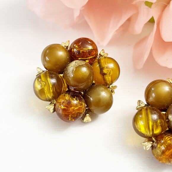 Kramer New York Vintage Brown Beaded Cluster Clip Earrings - Picture 4 of 6